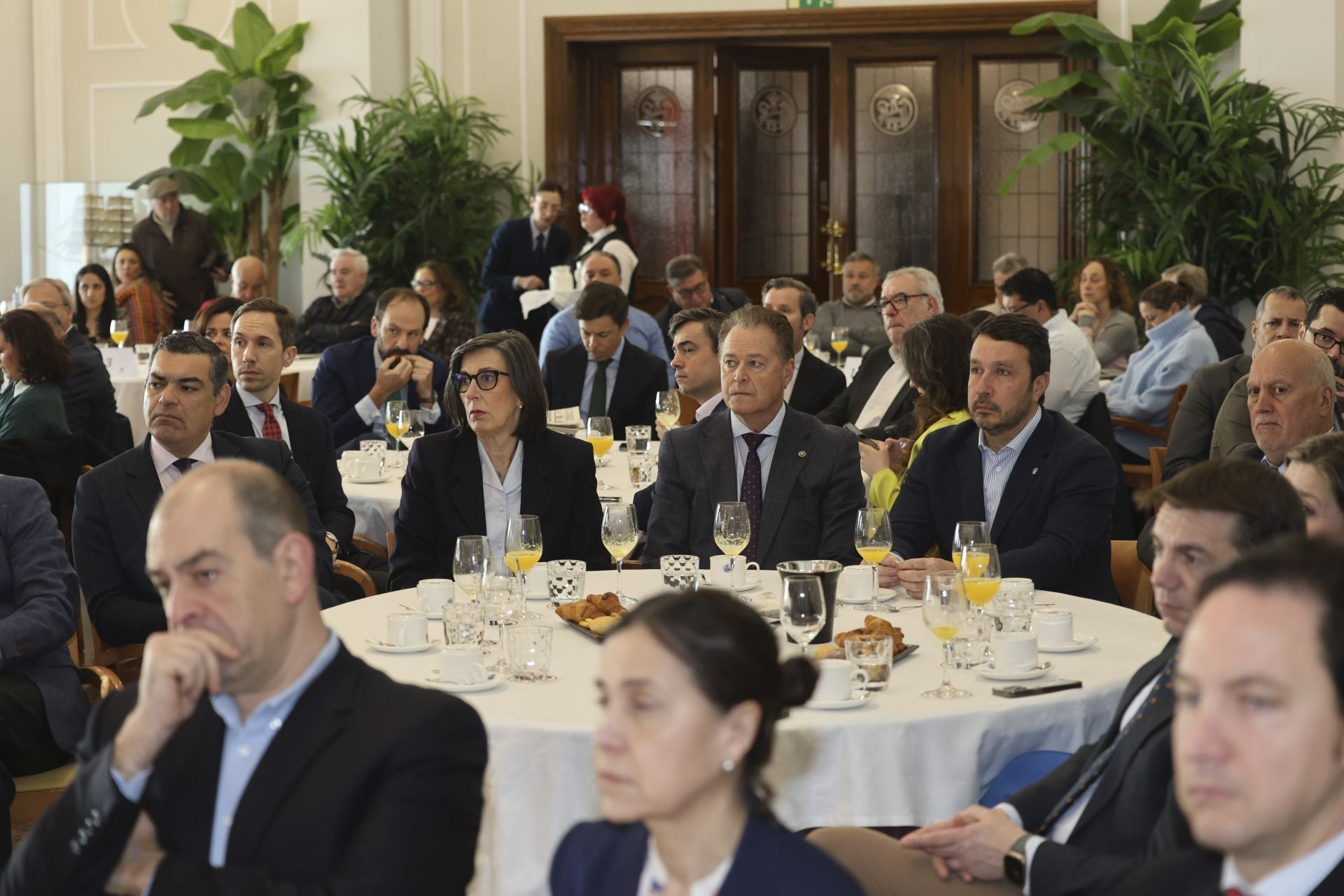 Así fue el encuentro de Adrián Barbón con EL COMERCIO