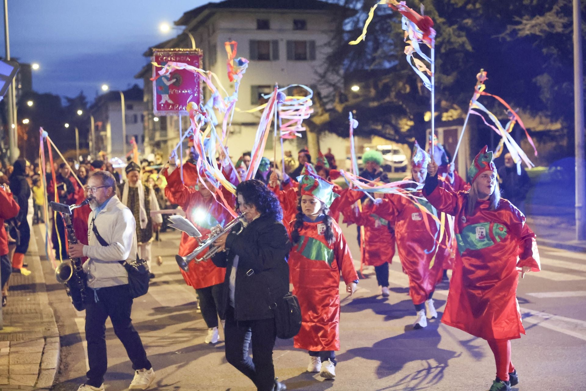 Llaranes arranca el Antroxu en Avilés