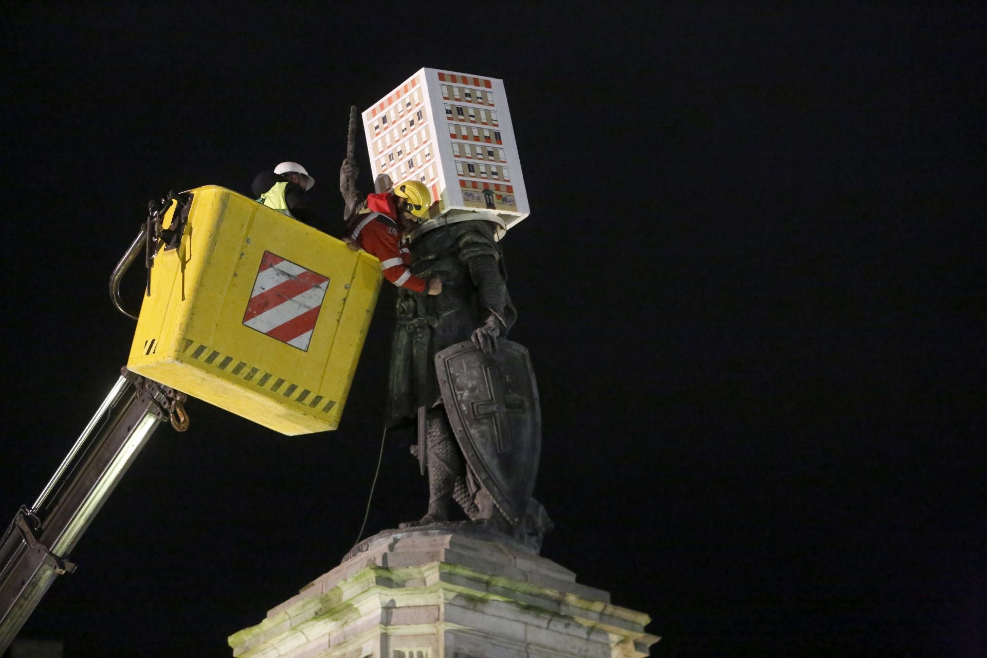 El pregón da el pistoletazo de salida al Antroxu de Gijón
