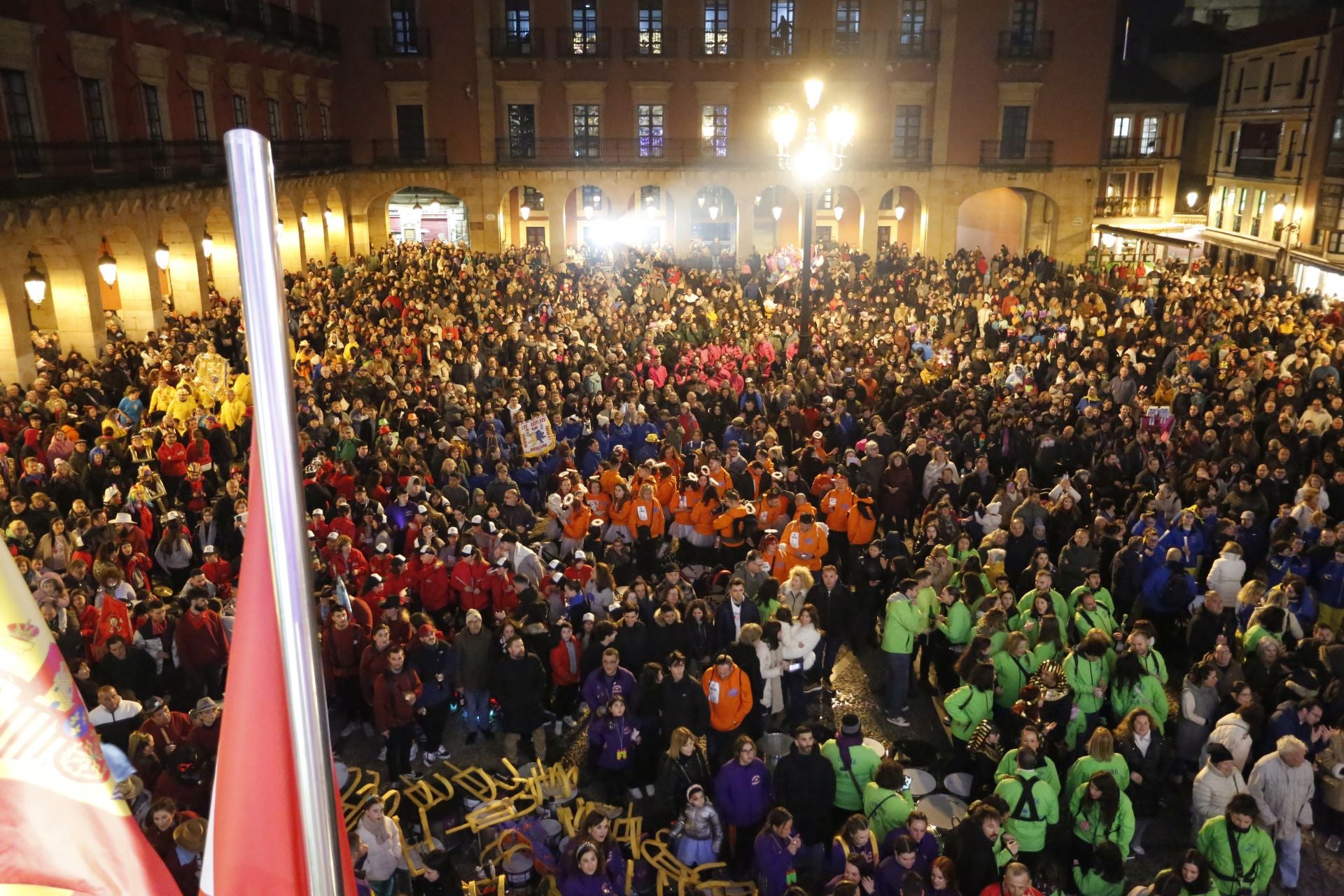 El pregón da el pistoletazo de salida al Antroxu de Gijón