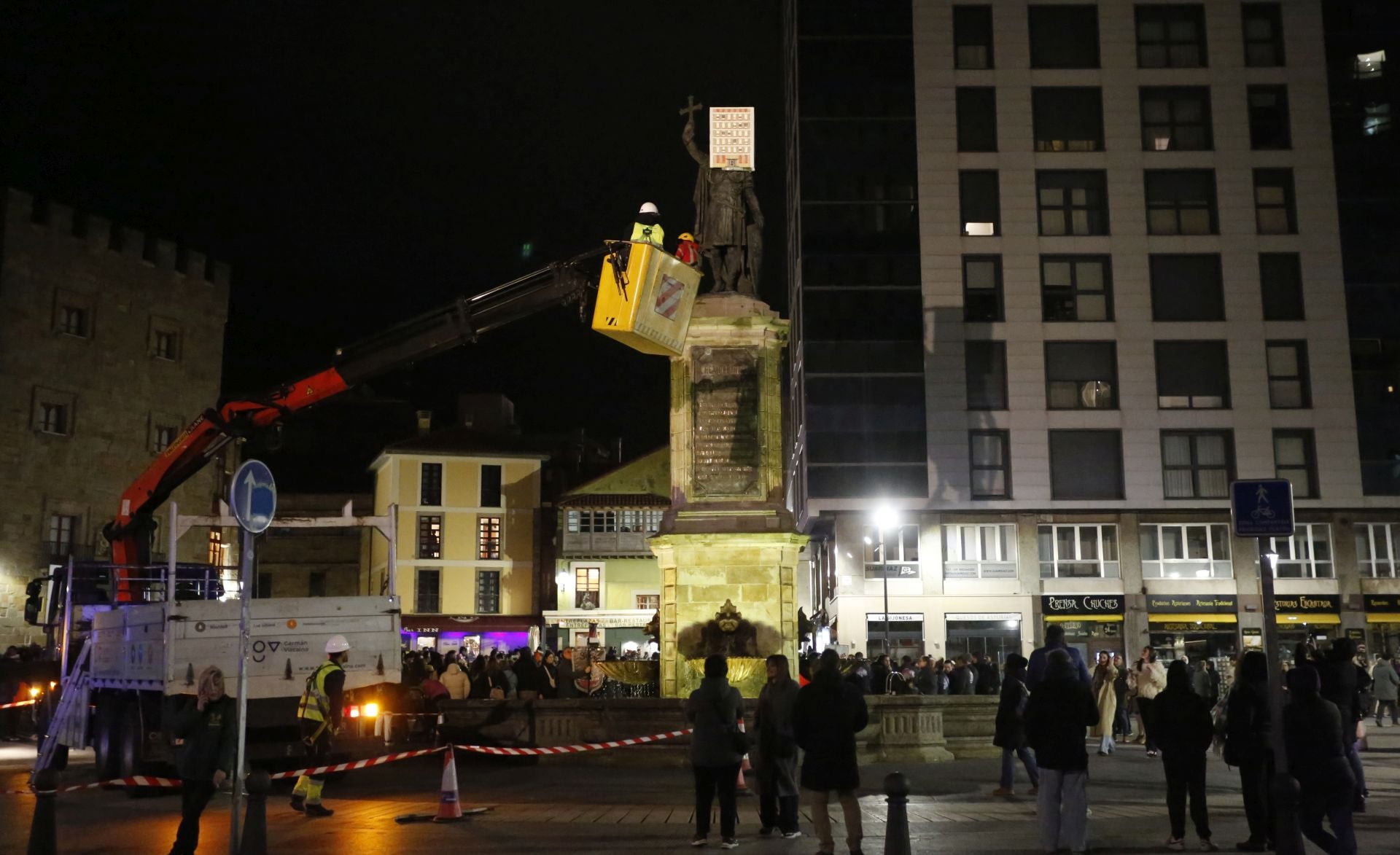 El pregón da el pistoletazo de salida al Antroxu de Gijón
