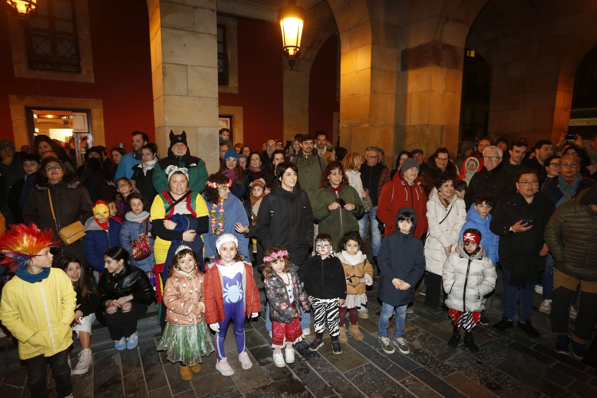 El pregón da el pistoletazo de salida al Antroxu de Gijón