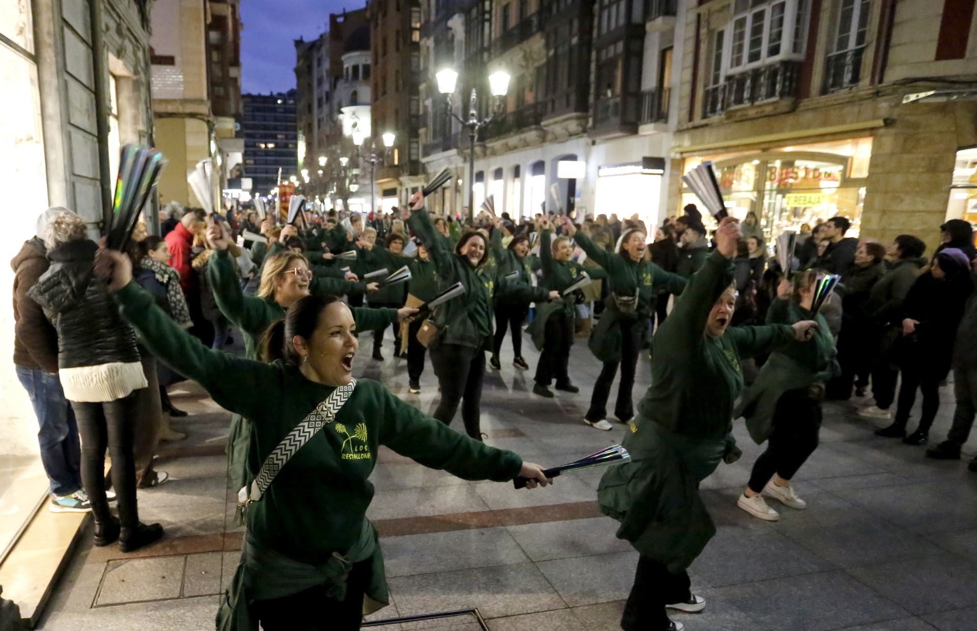 El pregón da el pistoletazo de salida al Antroxu de Gijón