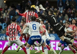 Las mejores imágenes del Zaragoza y Sporting de Gijón
