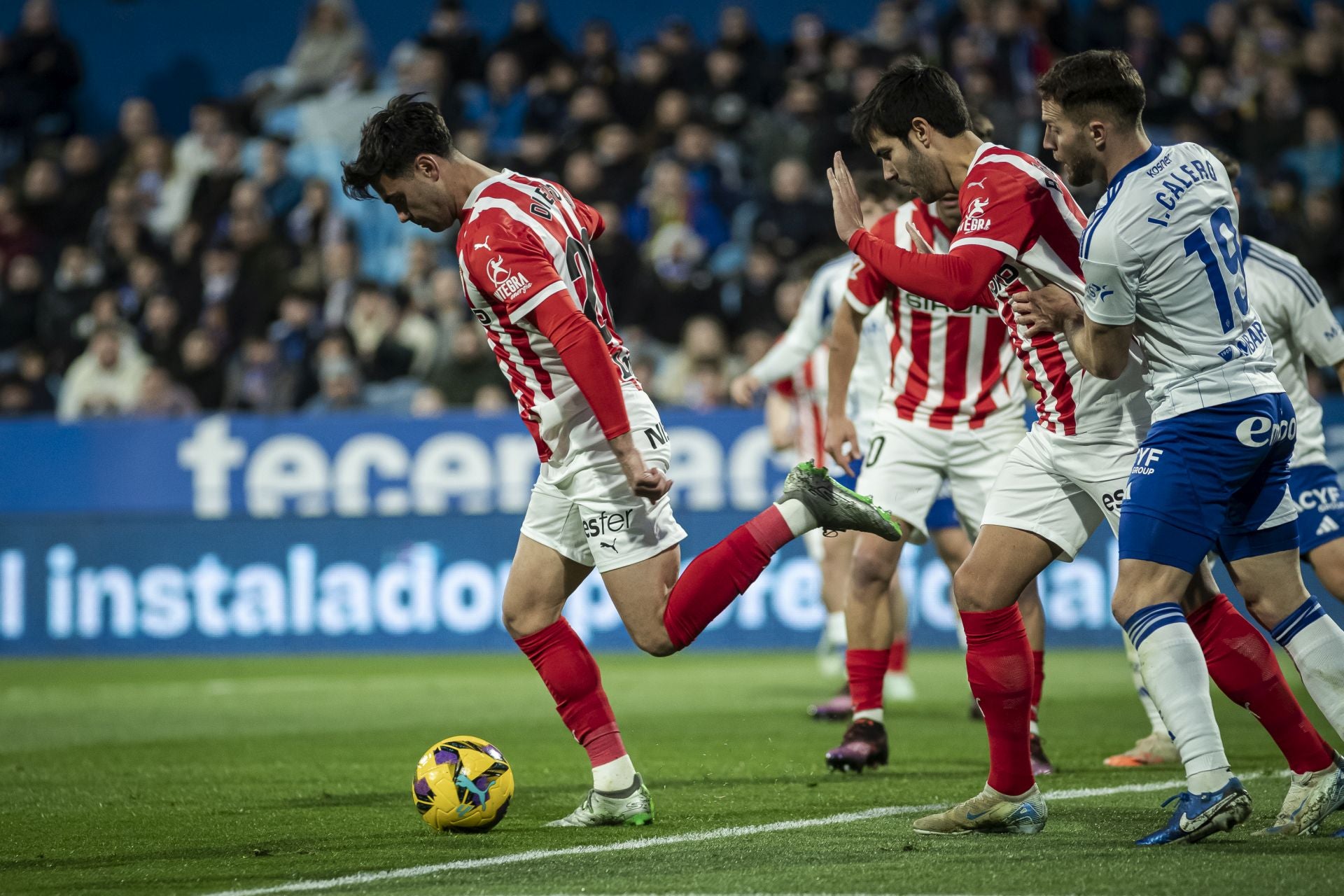 Las mejores imágenes del Zaragoza y Sporting de Gijón
