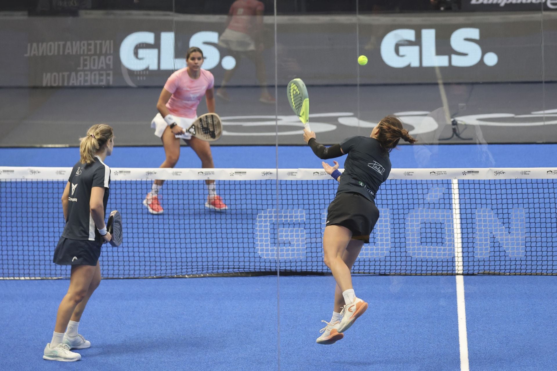 ¿Estuviste en la final femenina del Gijón Premier Padel? ¡Búscate en las fotos!