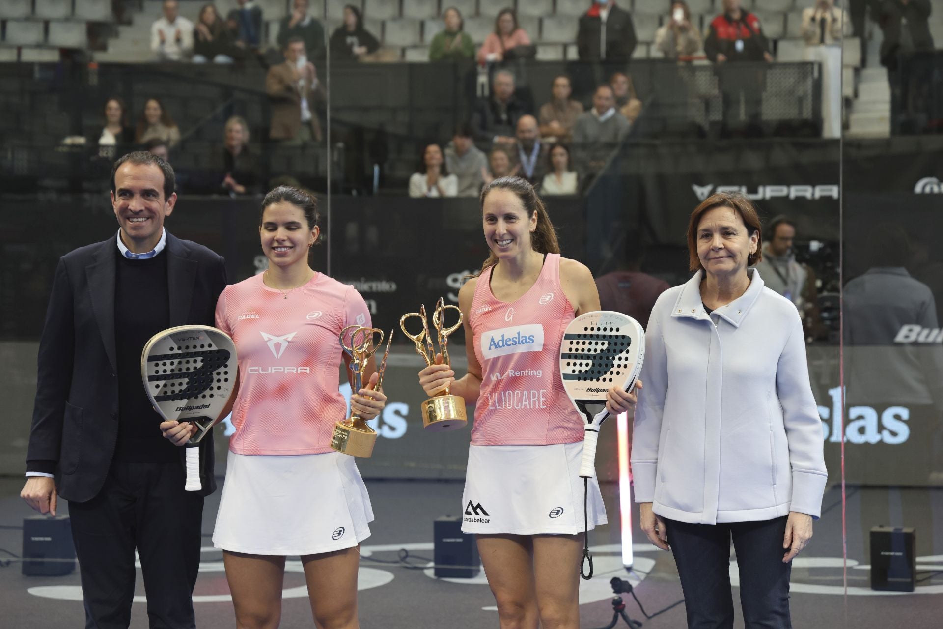 ¿Estuviste en la final femenina del Gijón Premier Padel? ¡Búscate en las fotos!