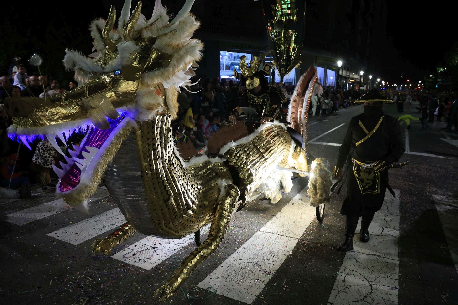 Las mejores imágenes del desfile del Antroxu de Gijón (I)