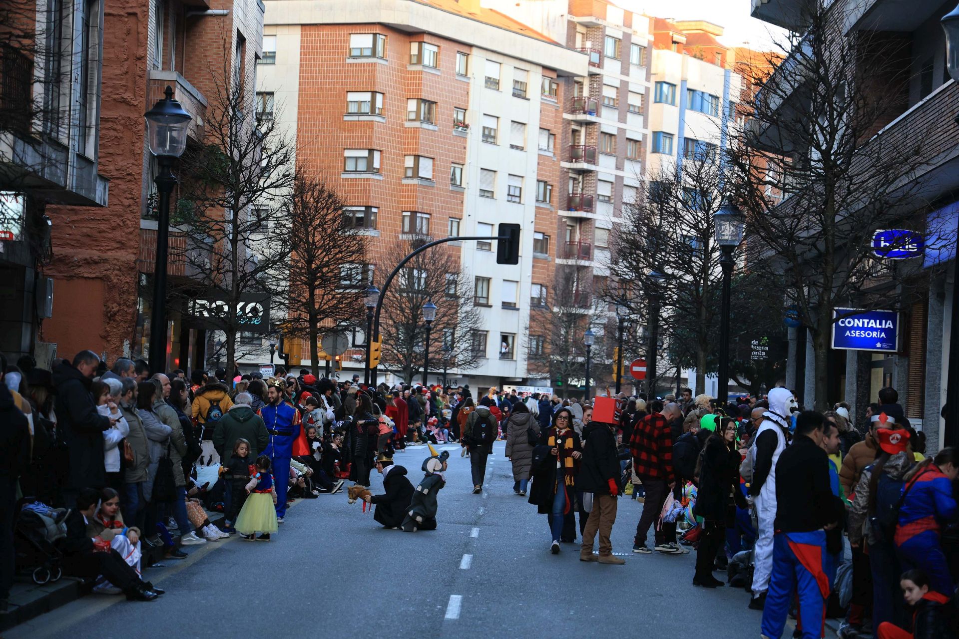 Las mejores imágenes del desfile del Antroxu de Gijón (I)