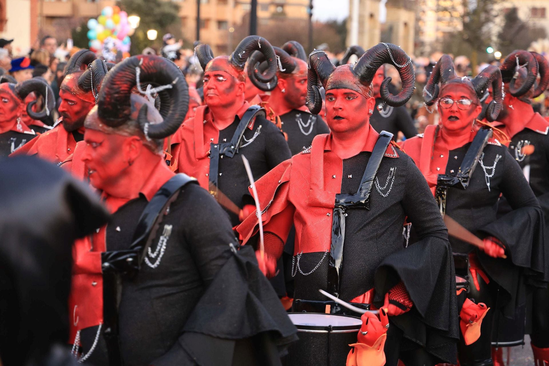 Las mejores imágenes del desfile del Antroxu de Gijón (II)