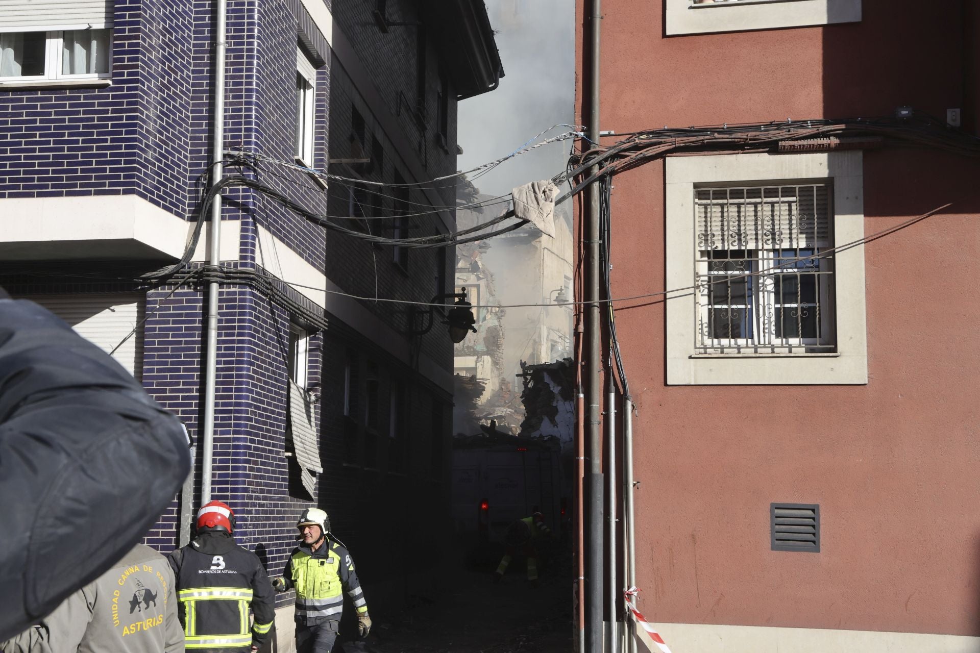Las imágenes de la explosión de gas en Mieres que ha derrumbado un edificio