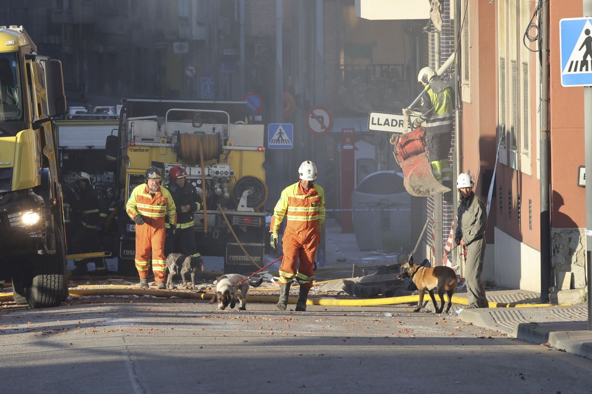 Las imágenes de la explosión de gas en Mieres que ha derrumbado un edificio