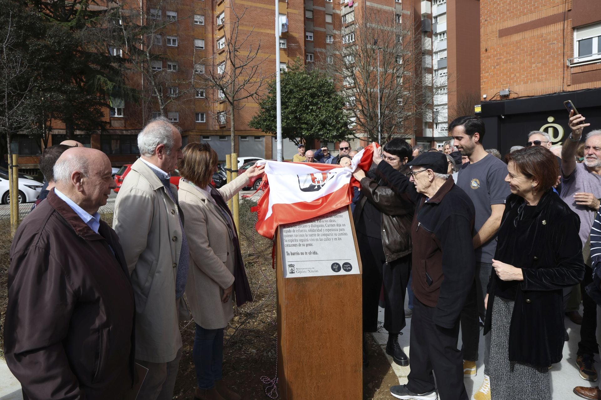 Carmen Álvarez ya es eterna en Gijón: «Es un acto de justicia con mayúsculas»