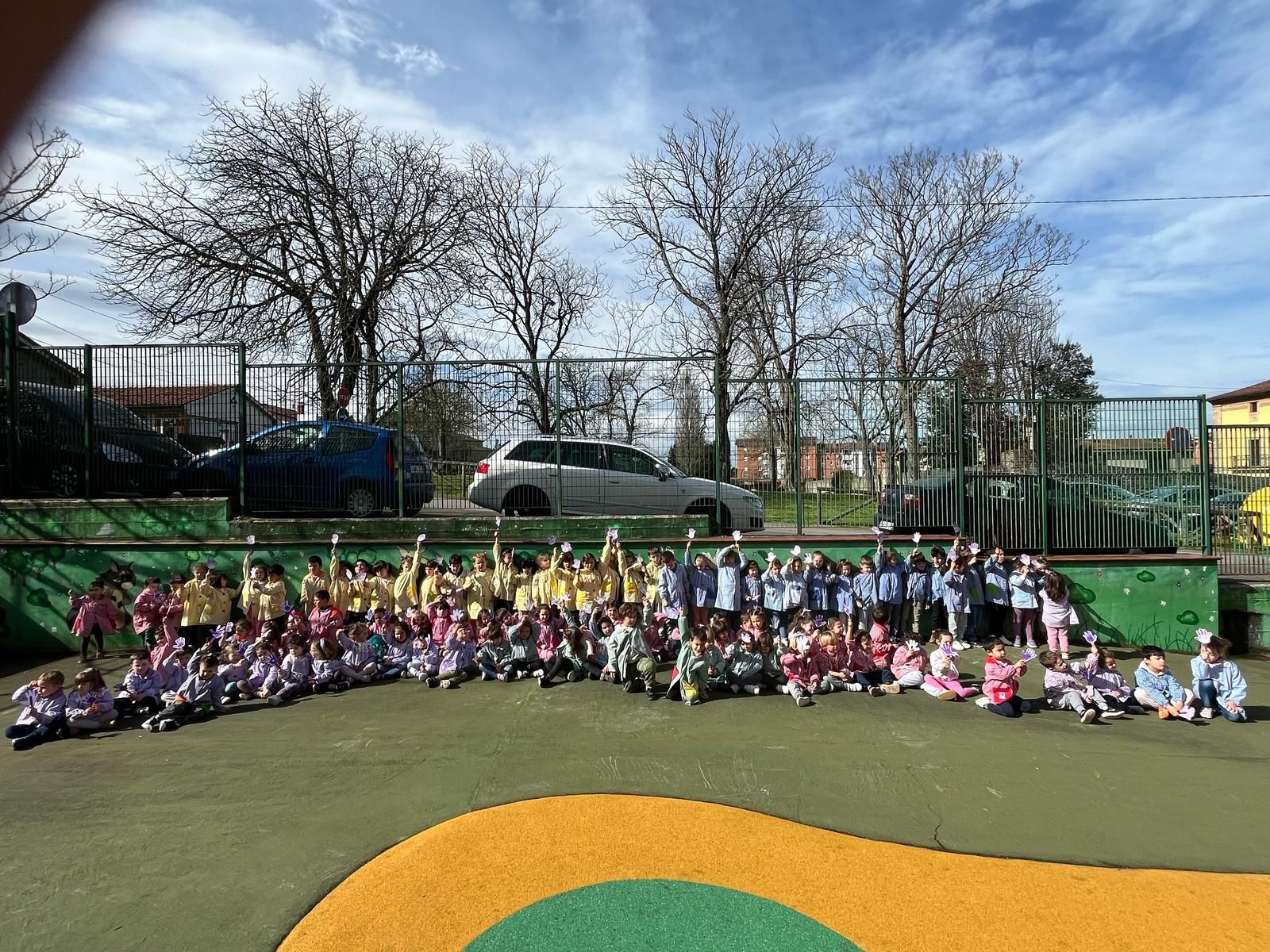 Los colegios de Gijón se vuelcan con el 8M