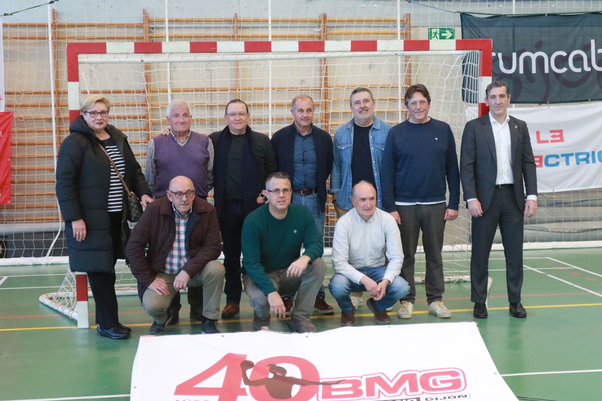 El Balonmano Gijón exhibe el poder de su cantera