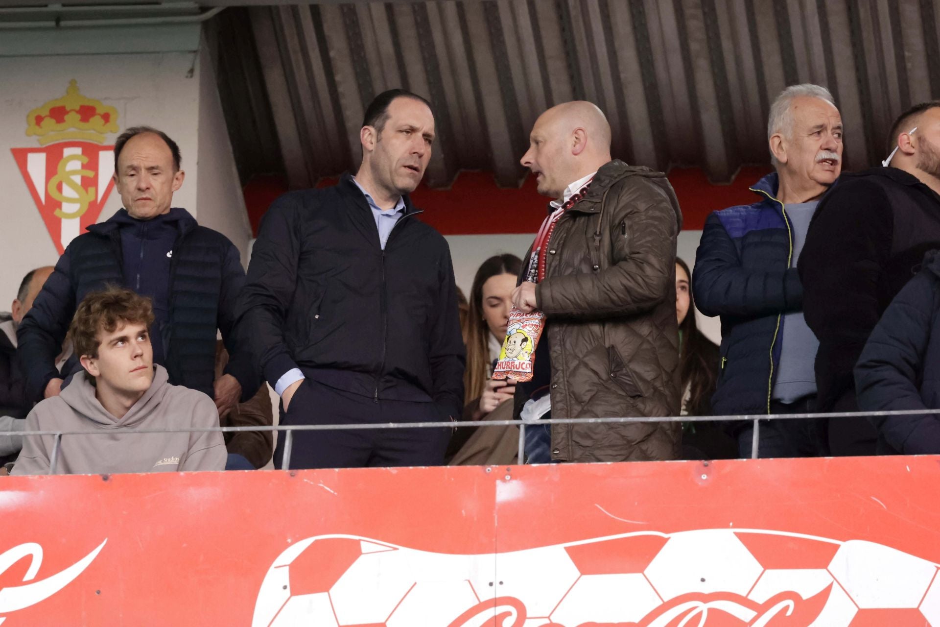 Fotos: ¿Estuviste en el Sporting-Racing en El Molinón? ¡Búscate!