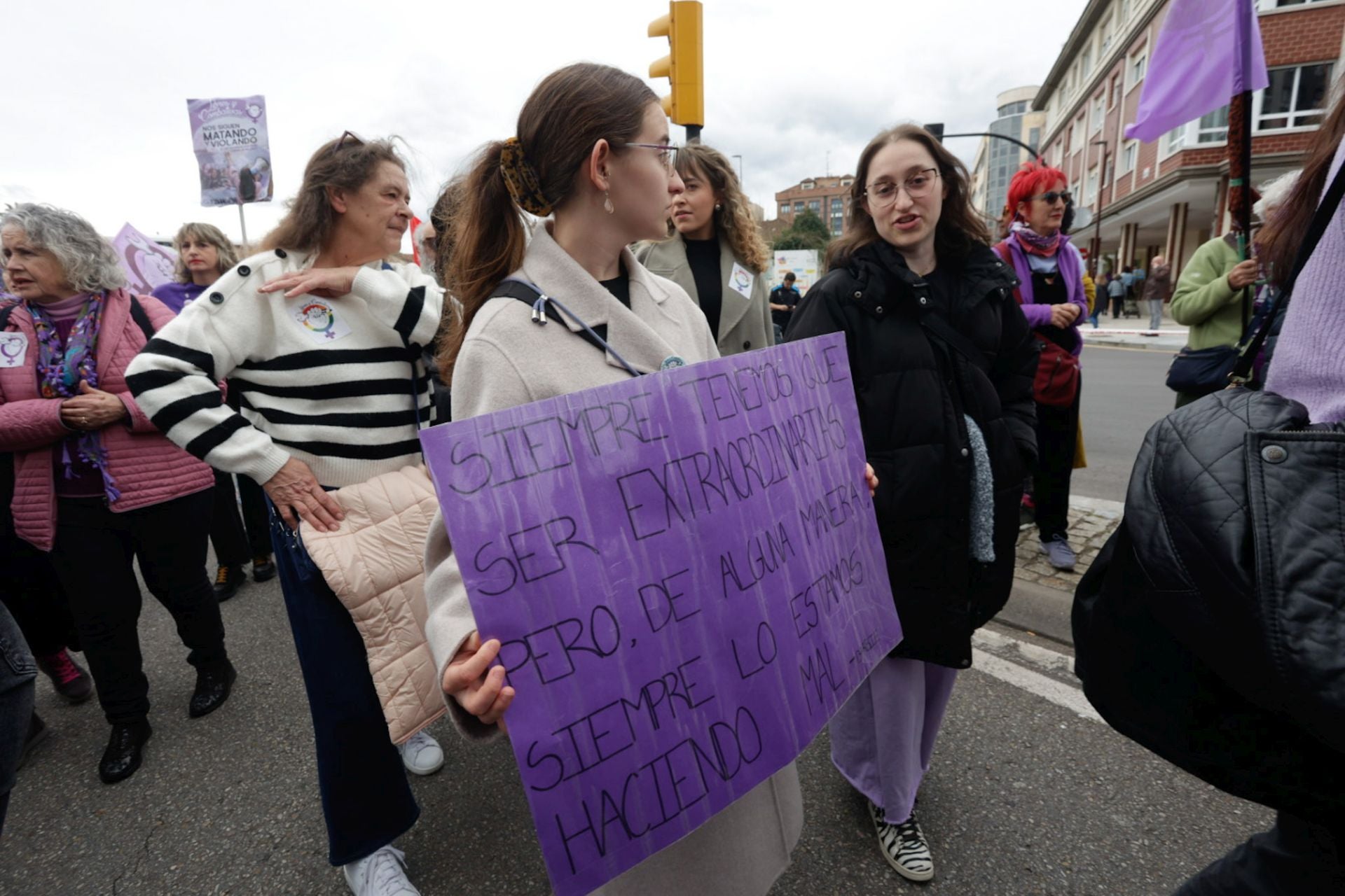 Asturias «respira lucha»: las fotos de la manifestación del 8M en Gijón