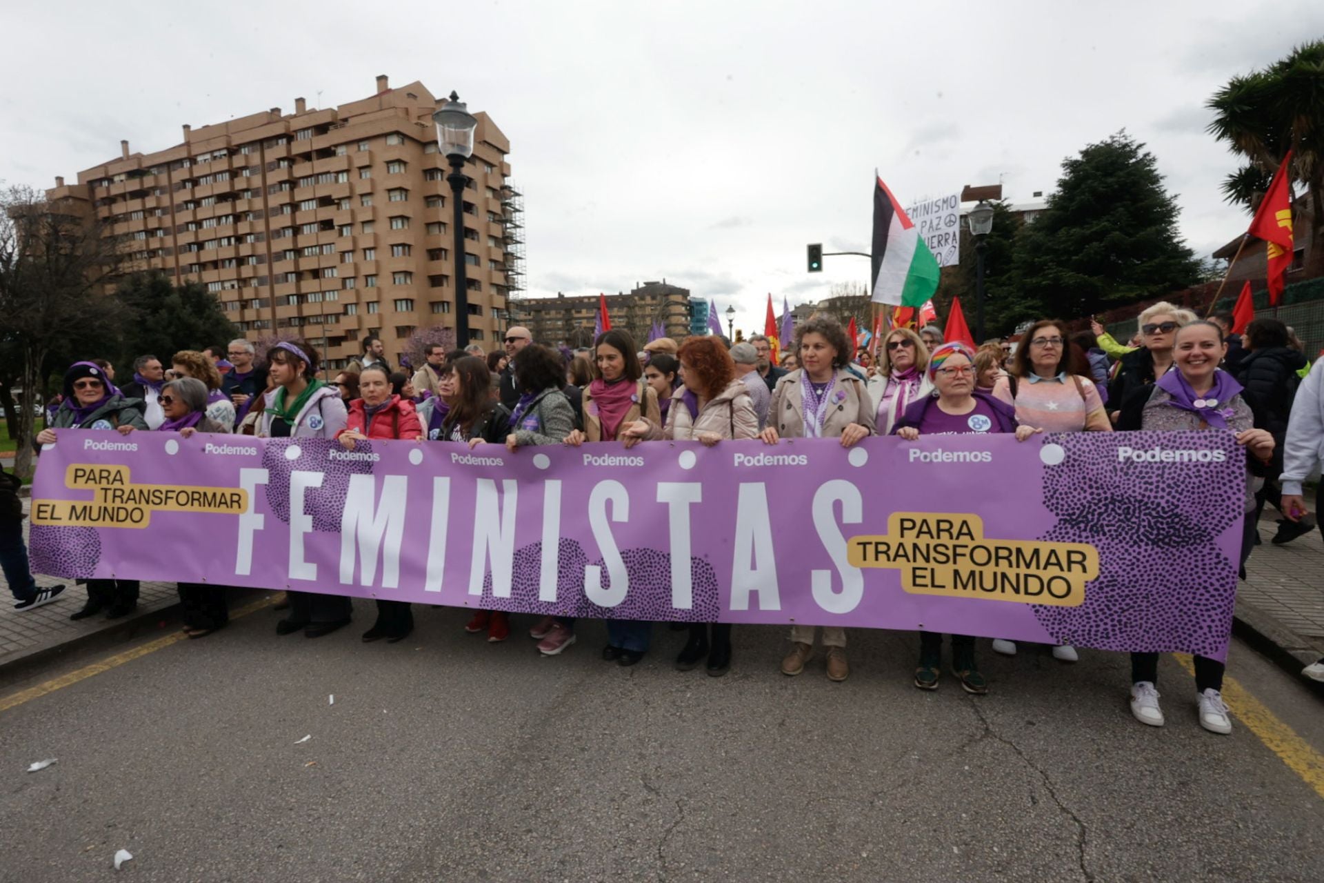 Asturias «respira lucha»: las fotos de la manifestación del 8M en Gijón