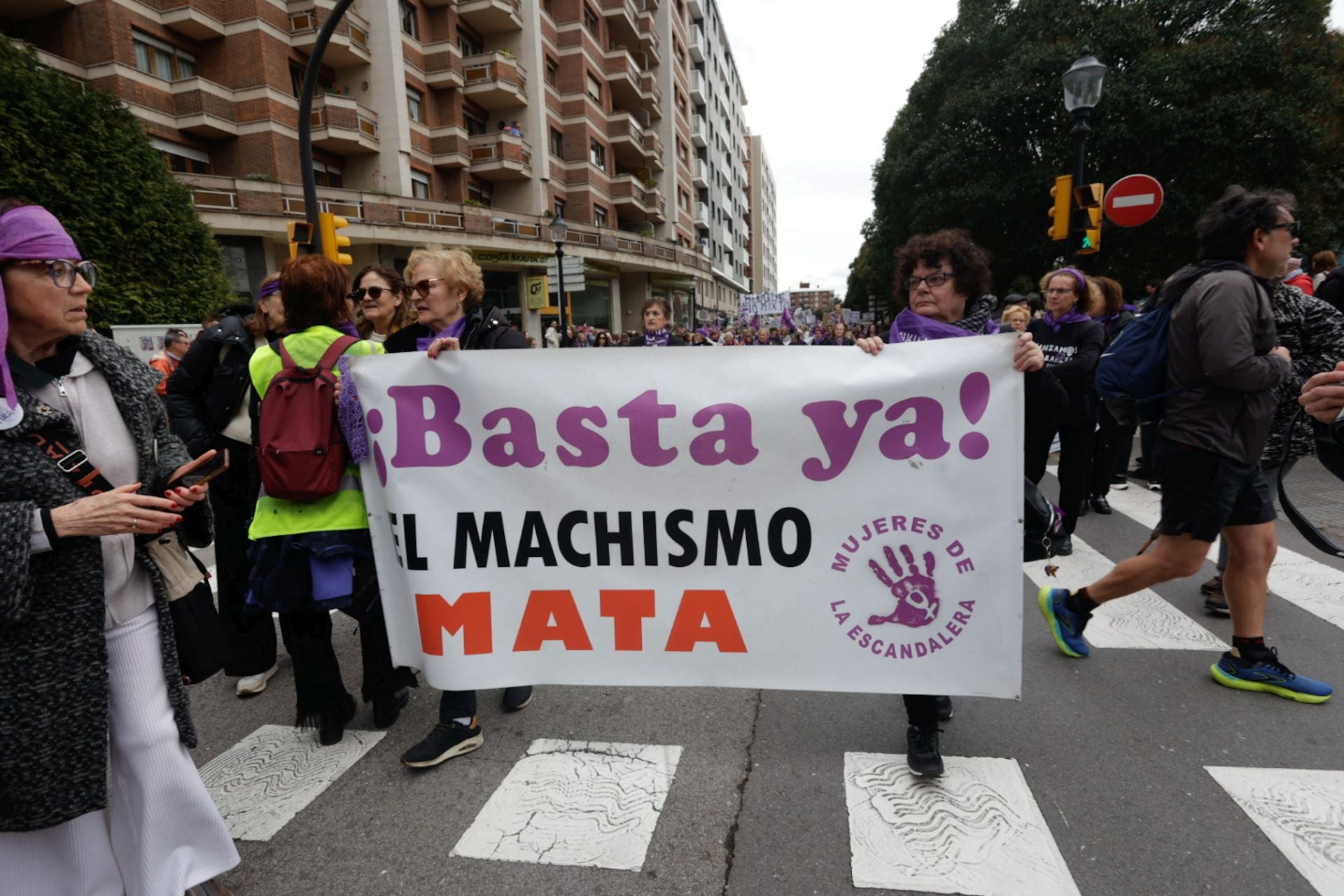 Asturias «respira lucha»: las fotos de la manifestación del 8M en Gijón