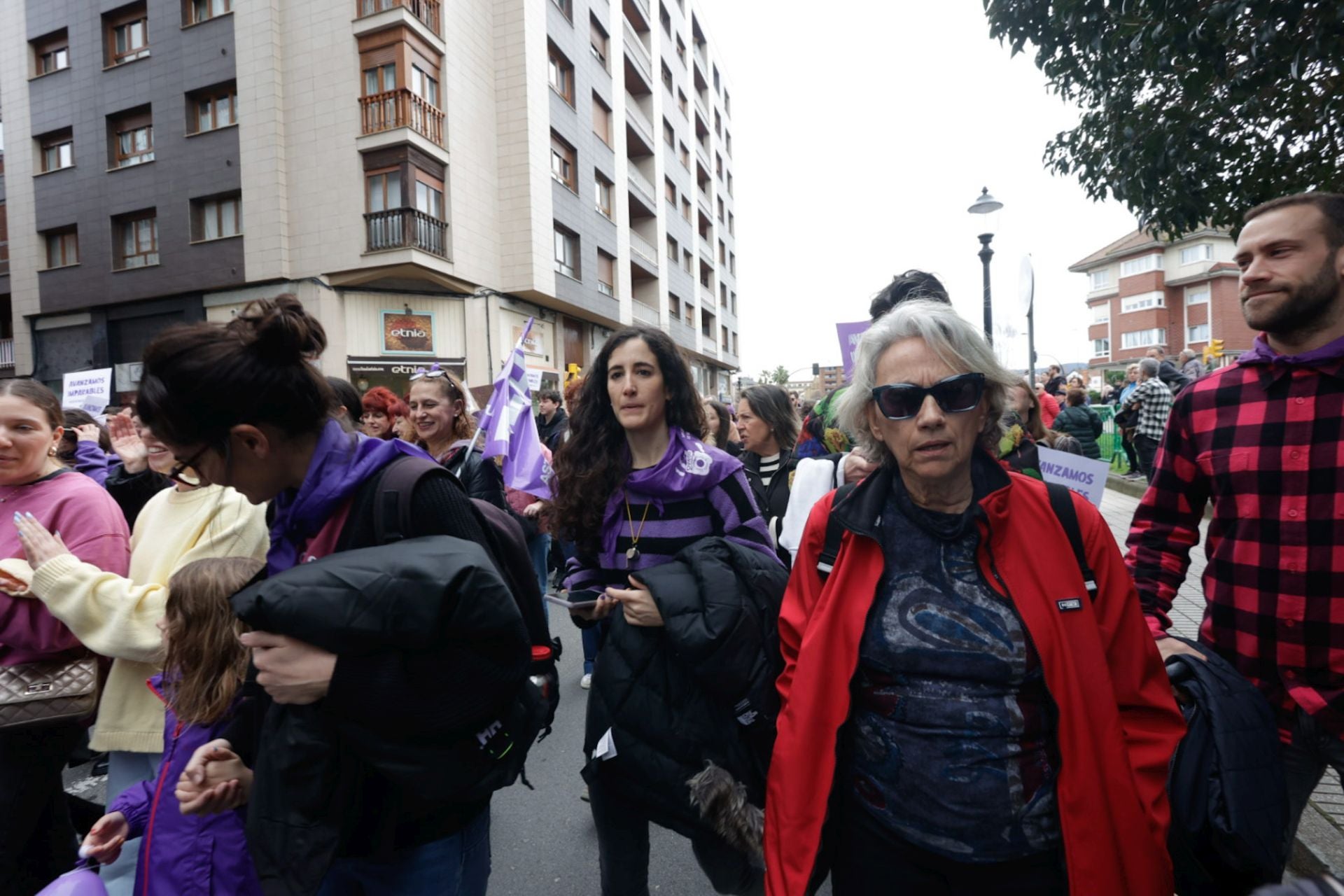 Asturias «respira lucha»: las fotos de la manifestación del 8M en Gijón