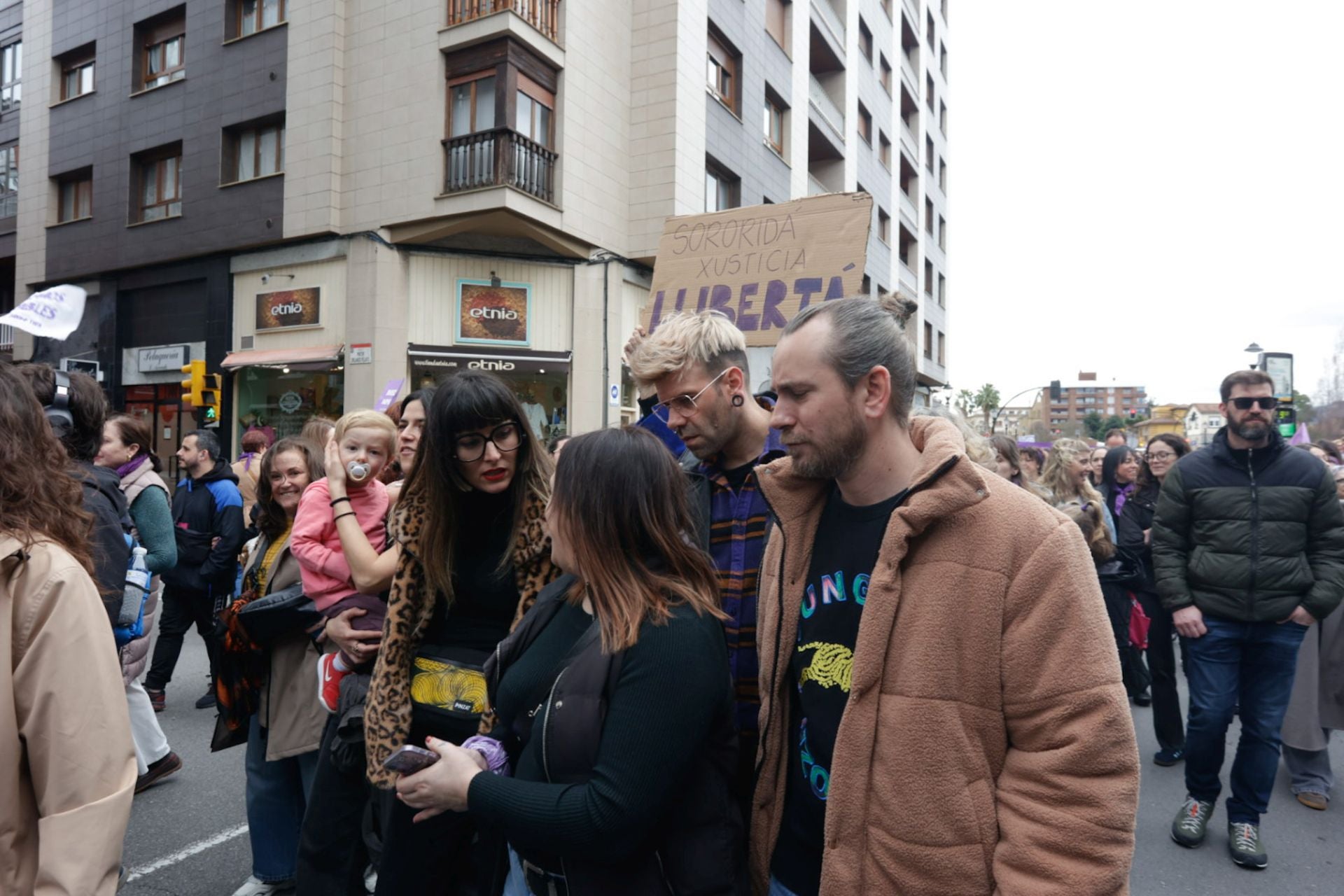 Asturias «respira lucha»: las fotos de la manifestación del 8M en Gijón