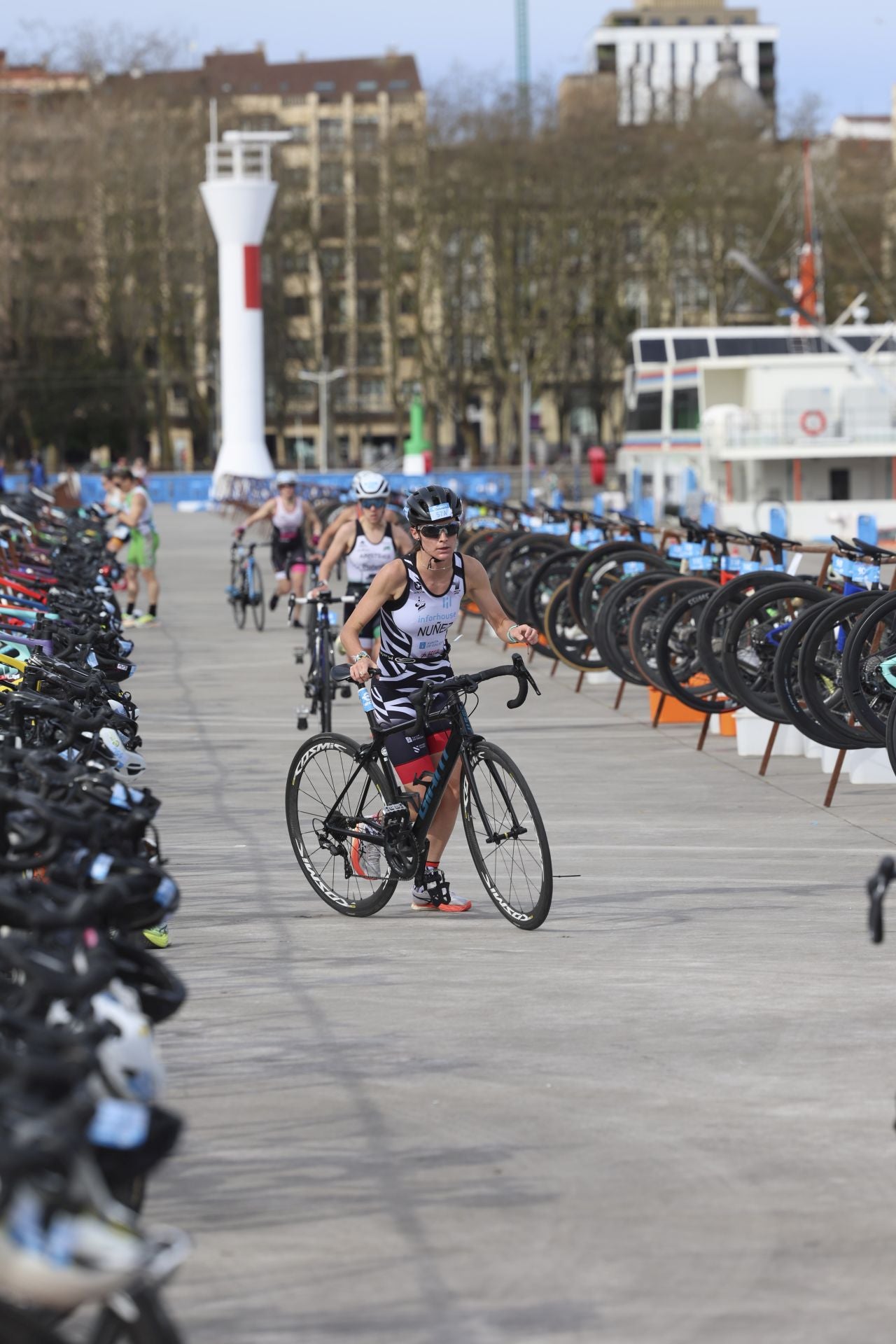 Avilés vibra con el Duatlón: las mejores fotos
