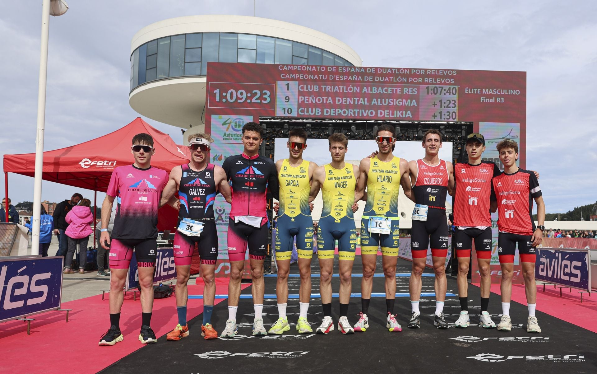 Avilés se llena de duatletas: las fotos de la competición