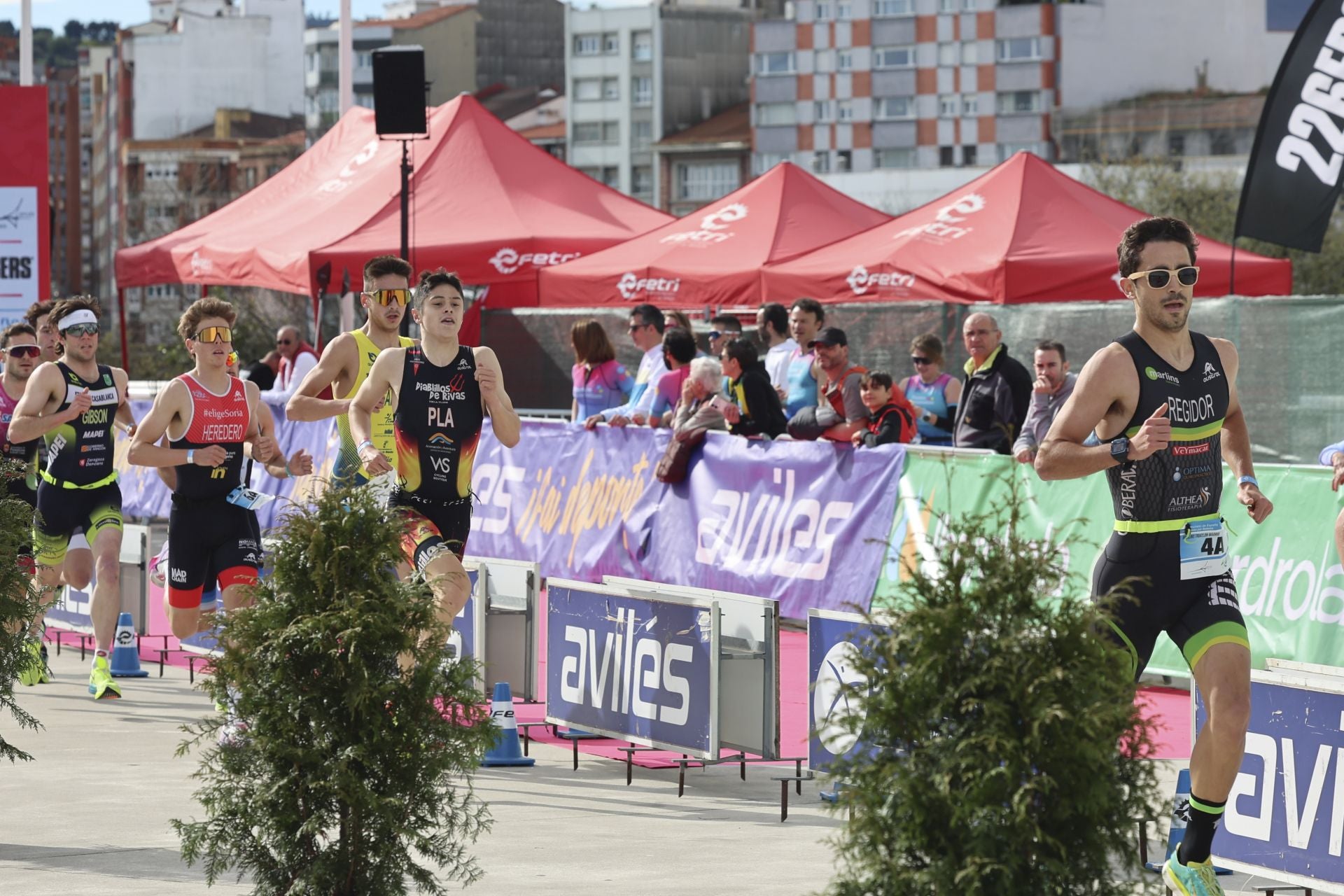 Avilés se llena de duatletas: las fotos de la competición