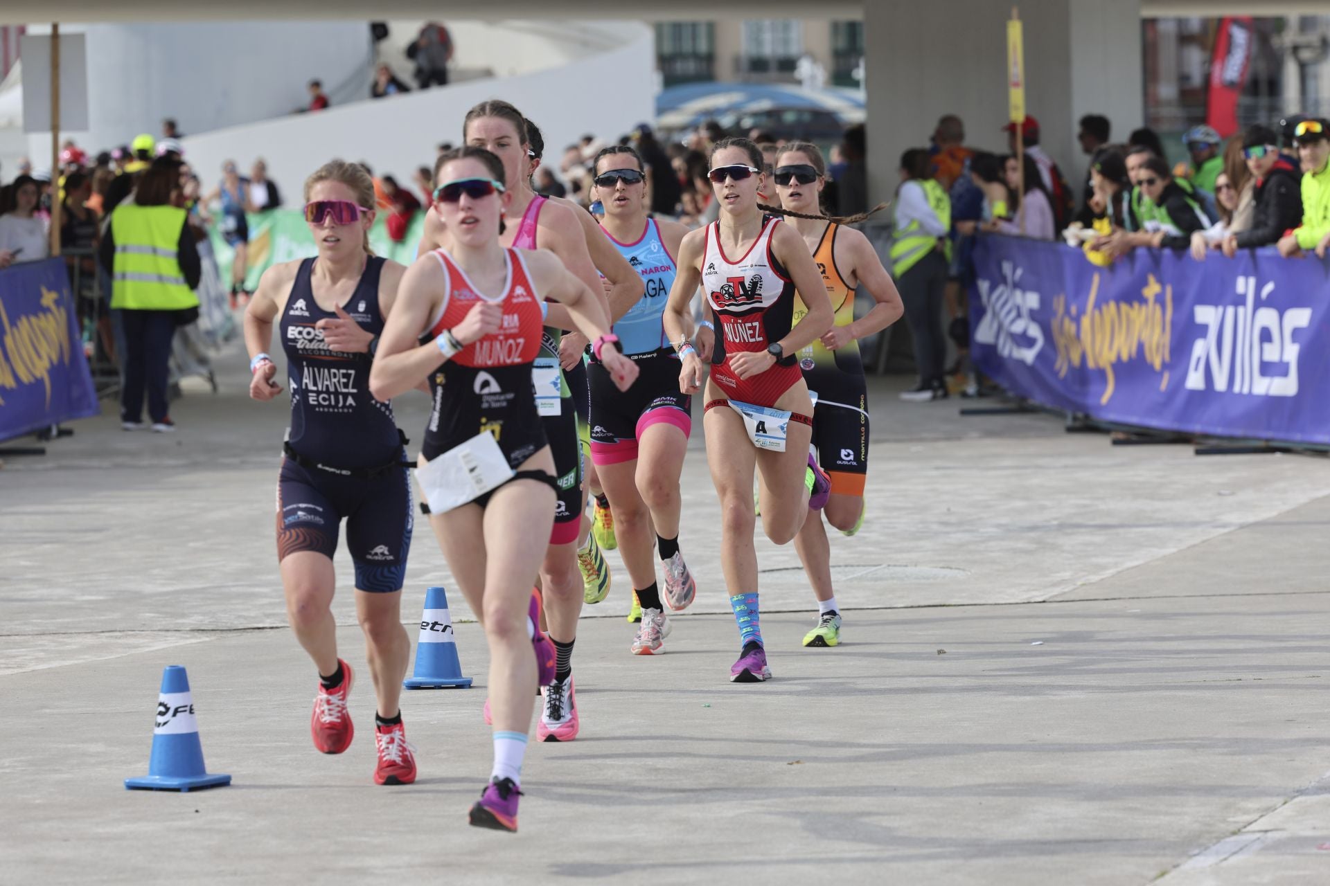 Avilés se llena de duatletas: las fotos de la competición