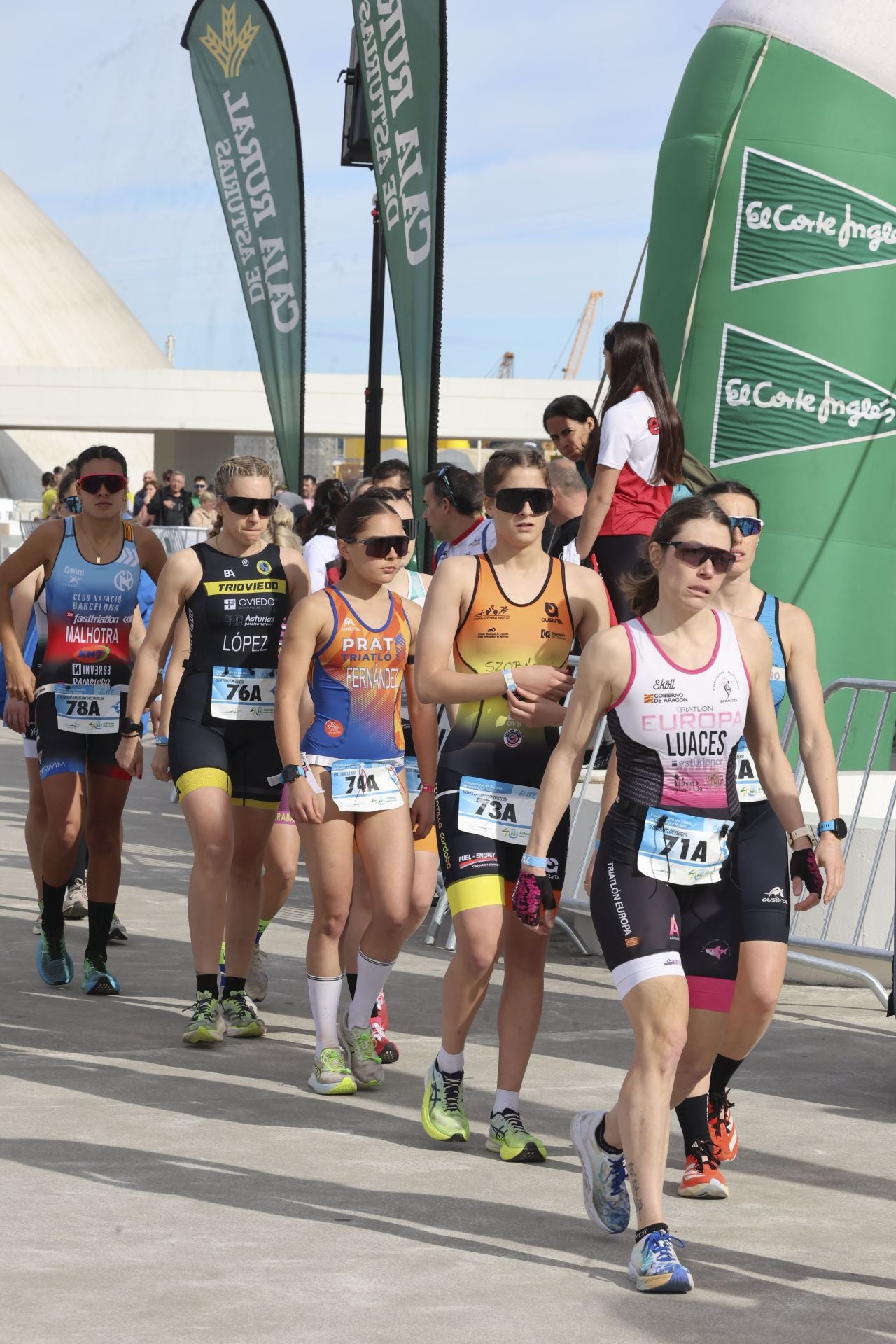 Avilés se llena de duatletas: las fotos de la competición