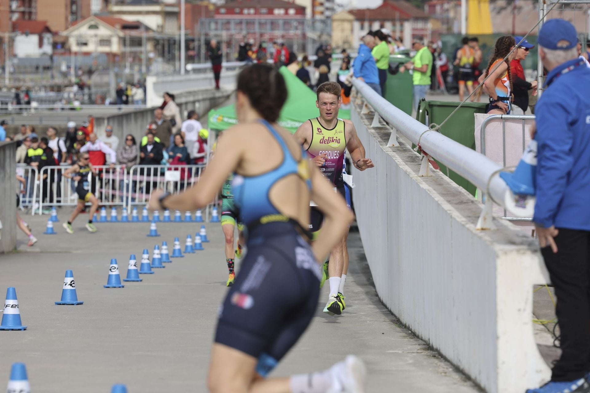 Avilés se llena de duatletas: las fotos de la competición