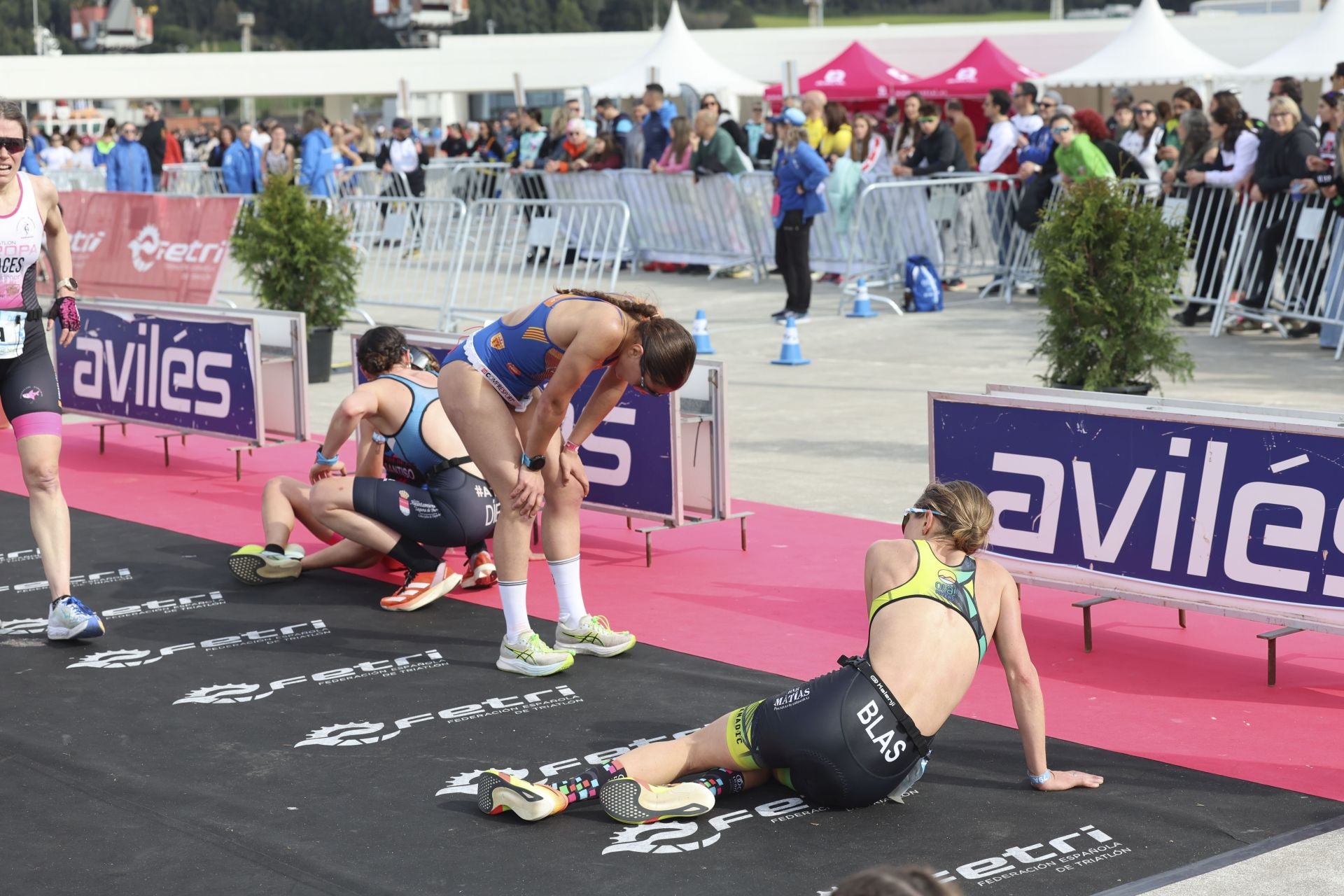 Avilés se llena de duatletas: las fotos de la competición