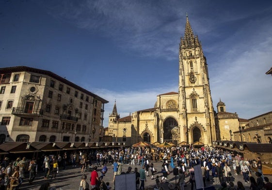 El mercado de La Ascensión, en la plaza de la Catedral, el año pasado.