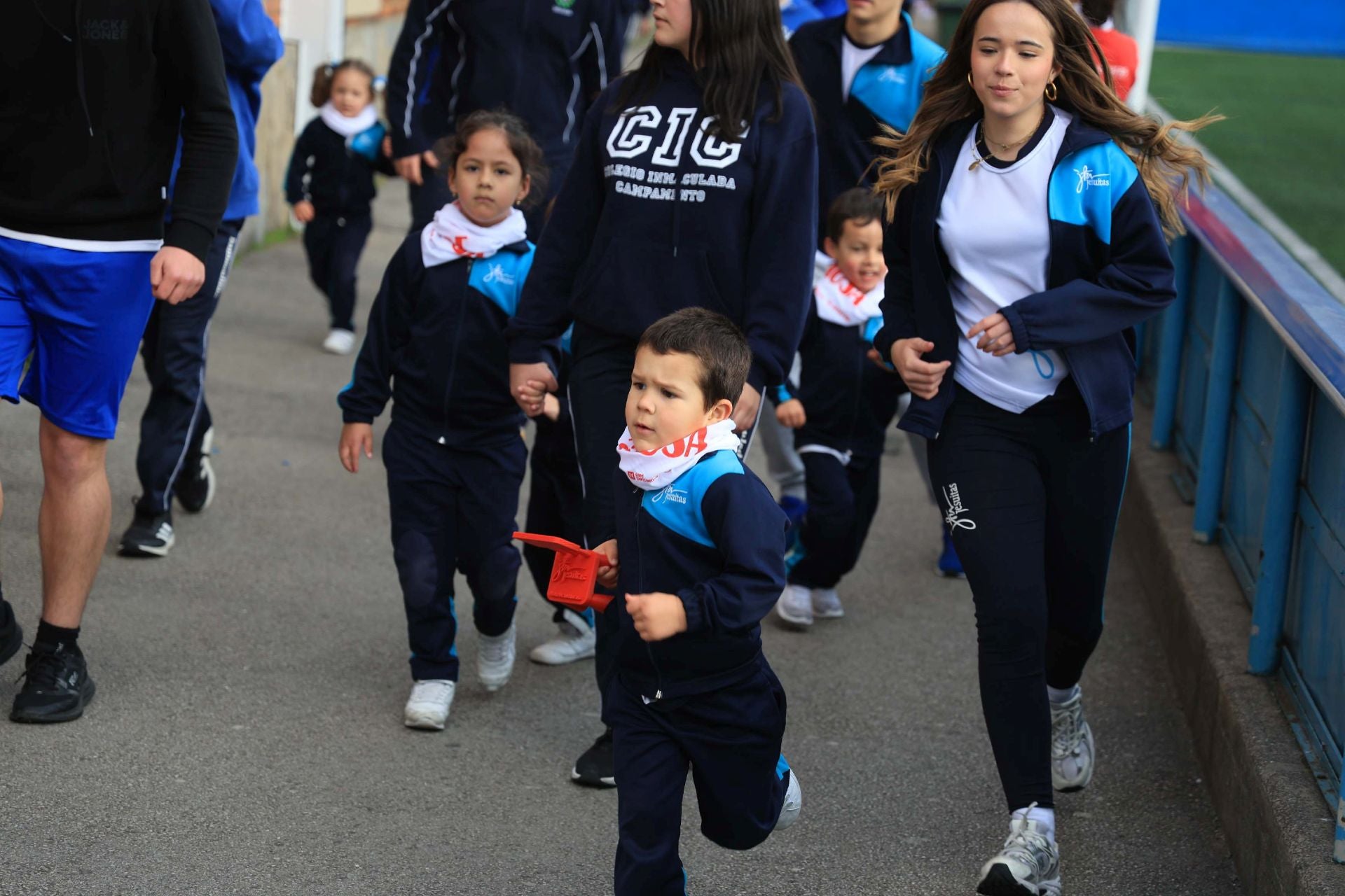 El colegio de La Inmaculada corre por Ecuador