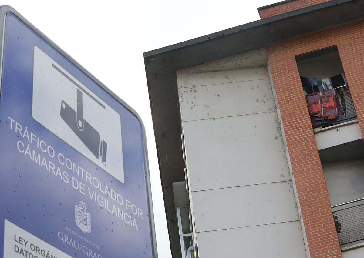 Herido grave un menor de 13 años al precipitarse por la ventana de un ...