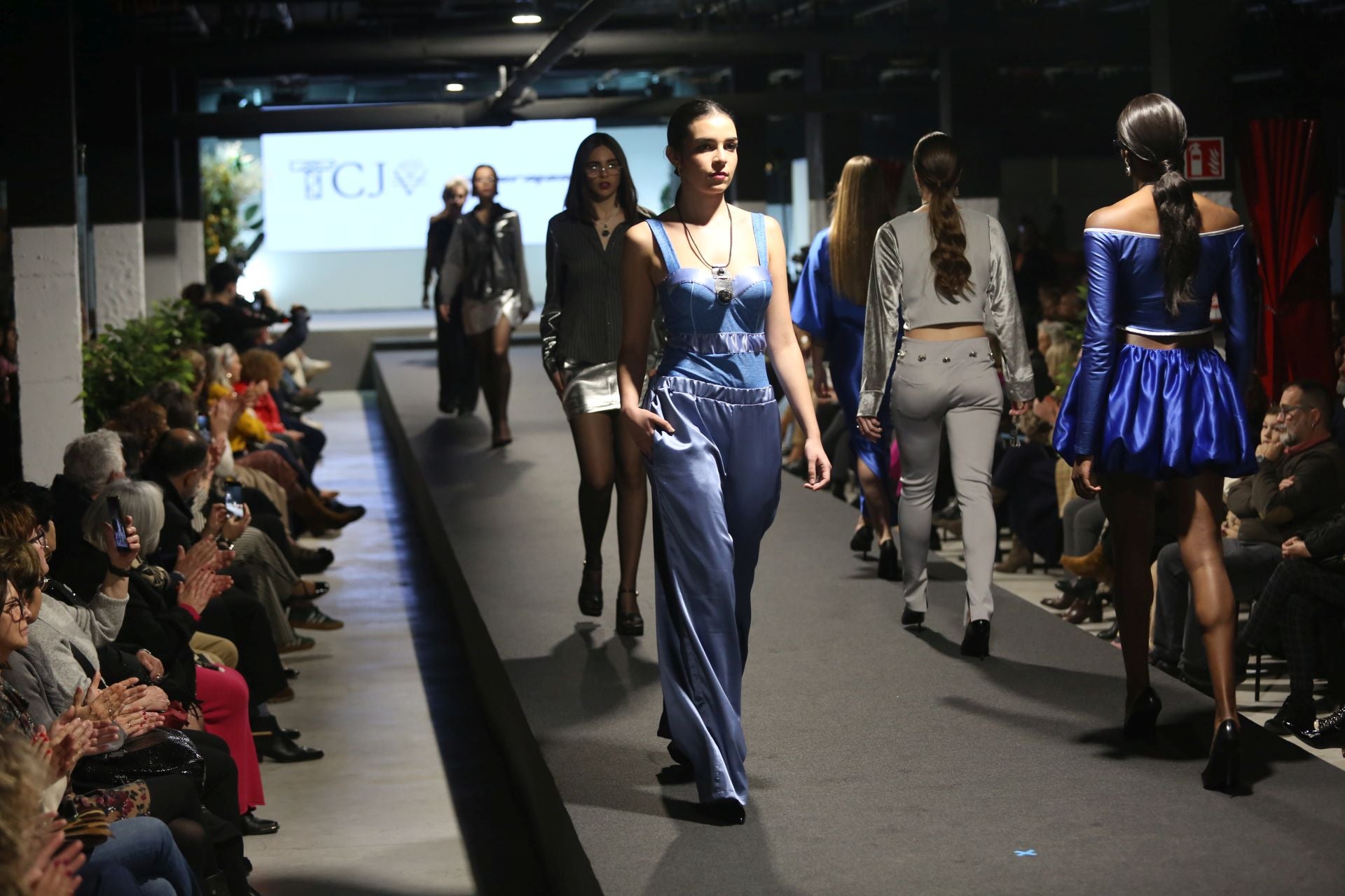 II edición del desfile Laurita Laureada