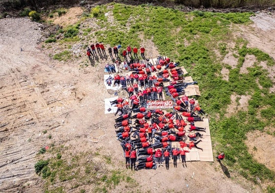 'Performance' a modo de protesta de los afectados.