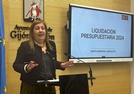 La concejal socialista Marina Pineda, este jueves, en la sala de prensa del Ayuntamiento de Gijón.