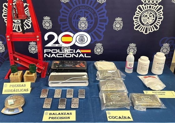 Material incautado por la Policía Nacional.