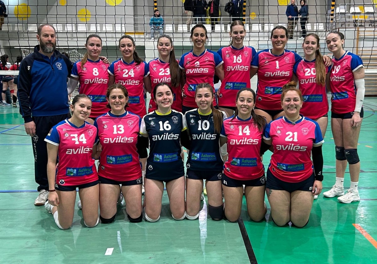Equipo de La Curtidora en su partido ante el Jovellanos en Gijón.