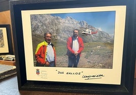 «Dos gallos»: la foto con la que Adrián Barbón muestra su apoyo a Revilla