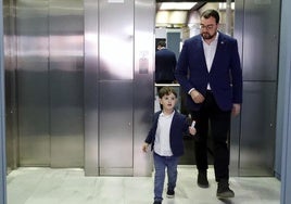 Adrián Barbón y Darío Rodríguez de Haro, en Presidencia.