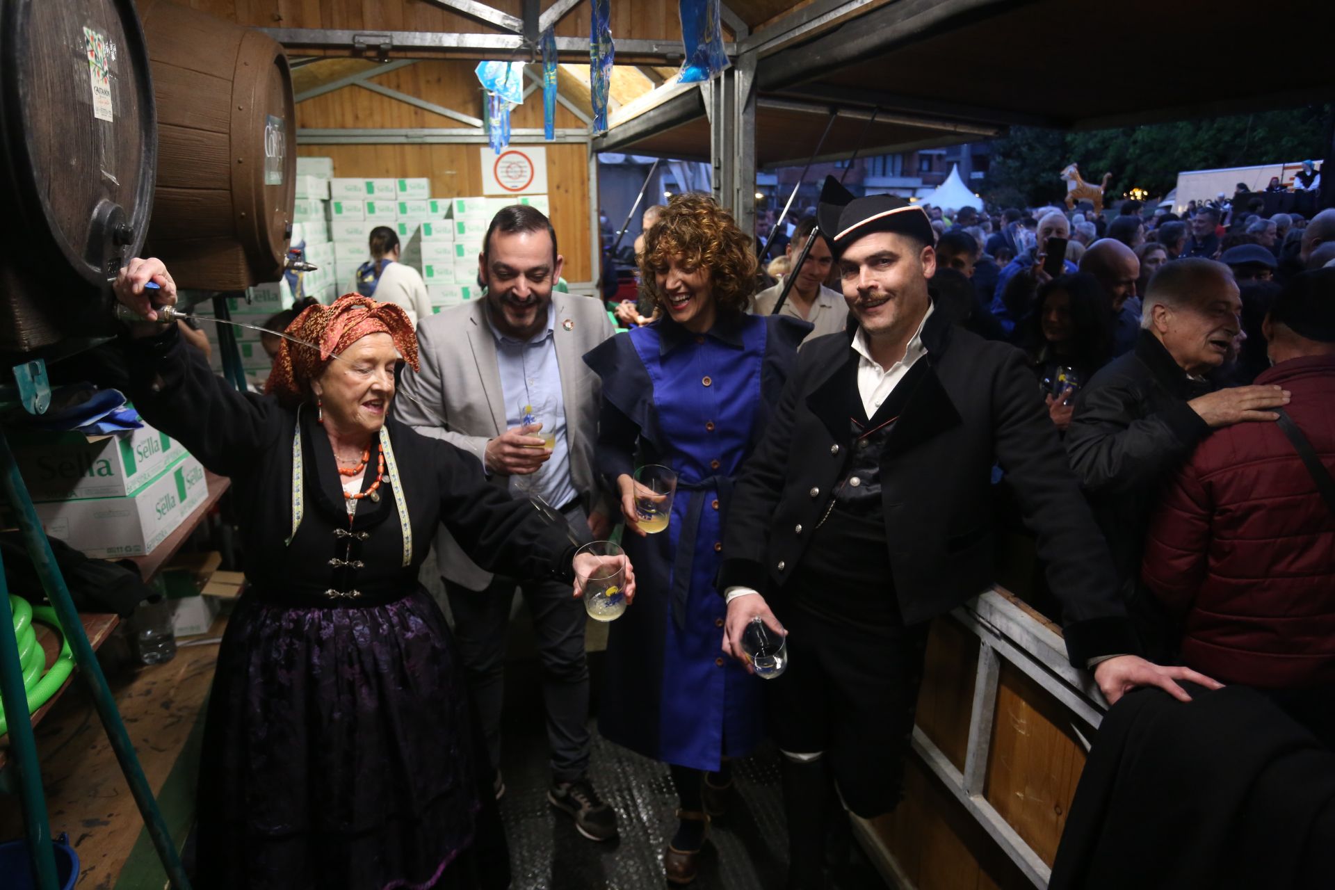 La Folixa Na Primavera llena Mieres de música, tradición y mucha sidra
