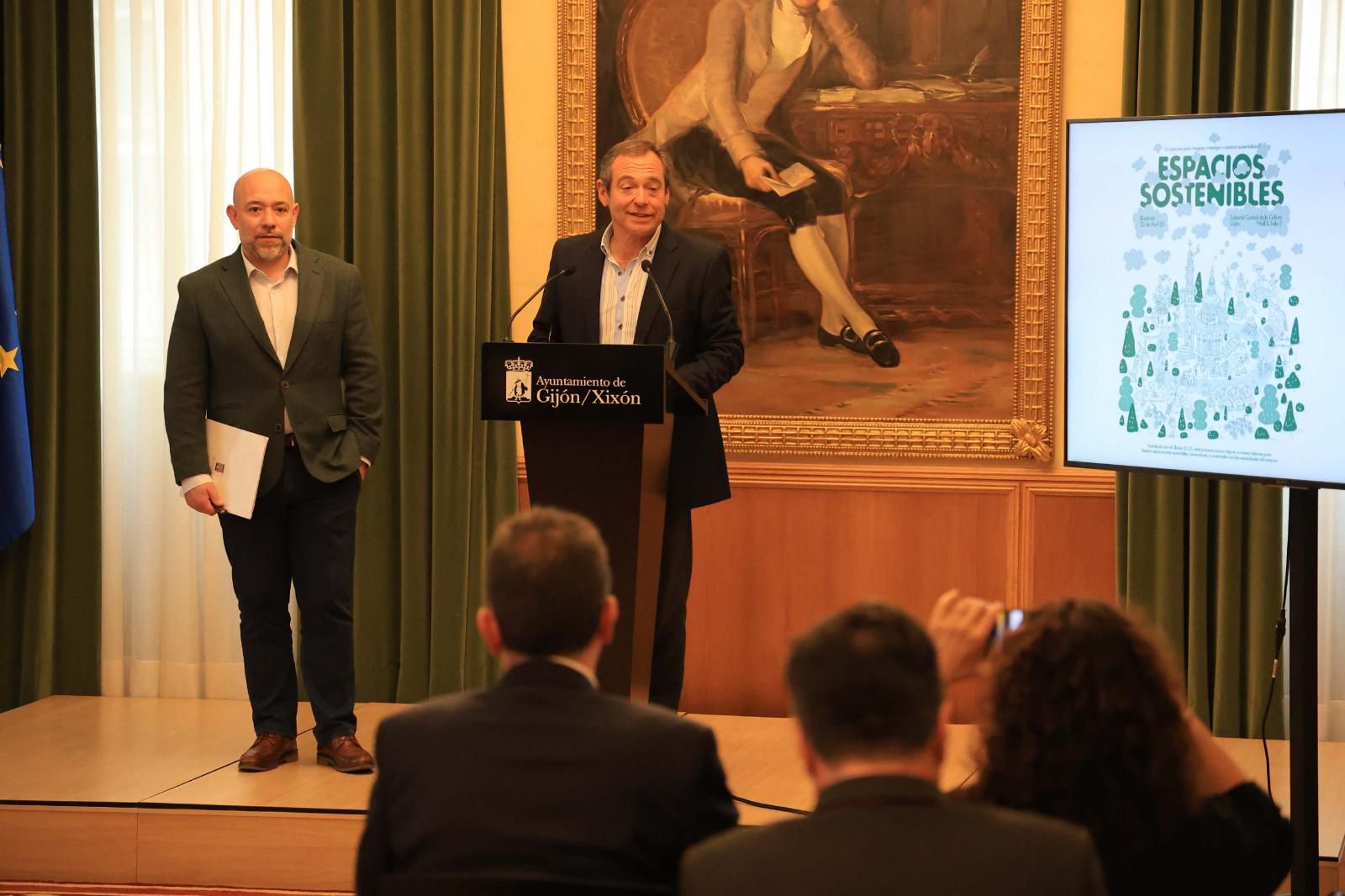 El edil de Medio Ambiente, Rodrigo Pintueles, y el presidente de Cluster ECCO, Juan Ordieres, presentan la III edición de Espacios Sostenibles.