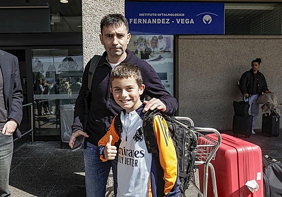 Las primeras imágenes de Asier Garitano a su llegada a Asturias