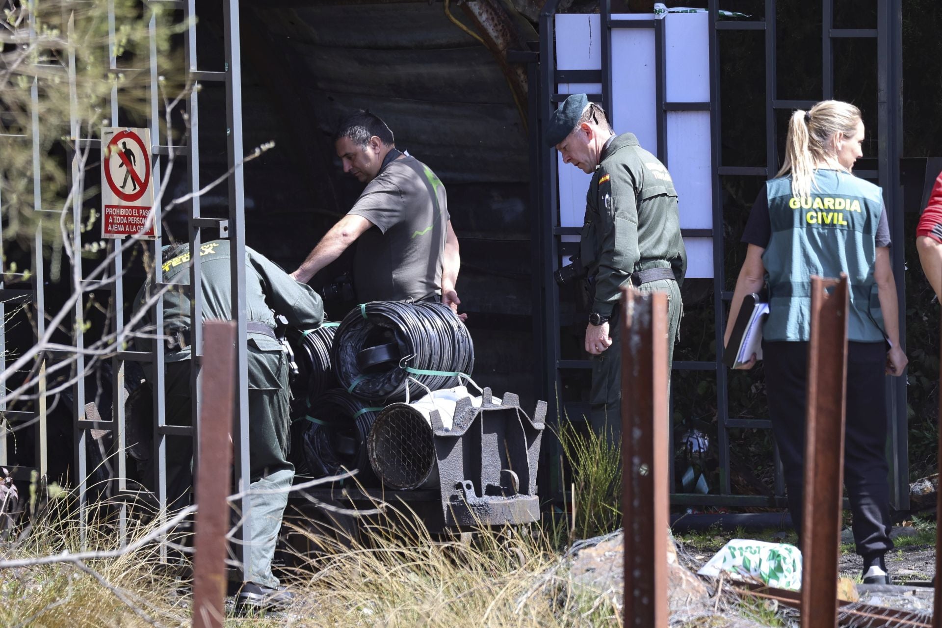Las imágenes de la inspección de la Guardia Civil en la mina de Cerredo