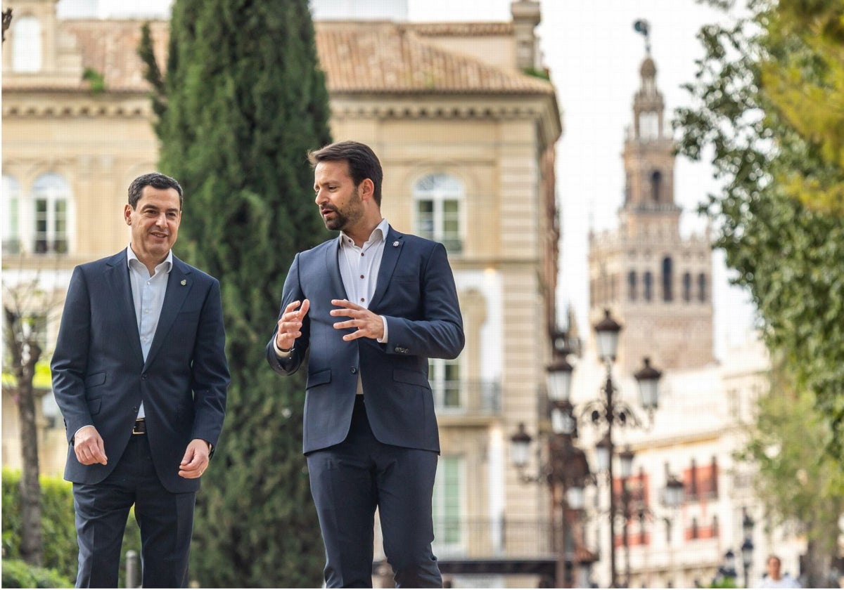 Juanma Moreno y Álvaro Queipo, en Sevilla, donde mantuvieron un encuentro.