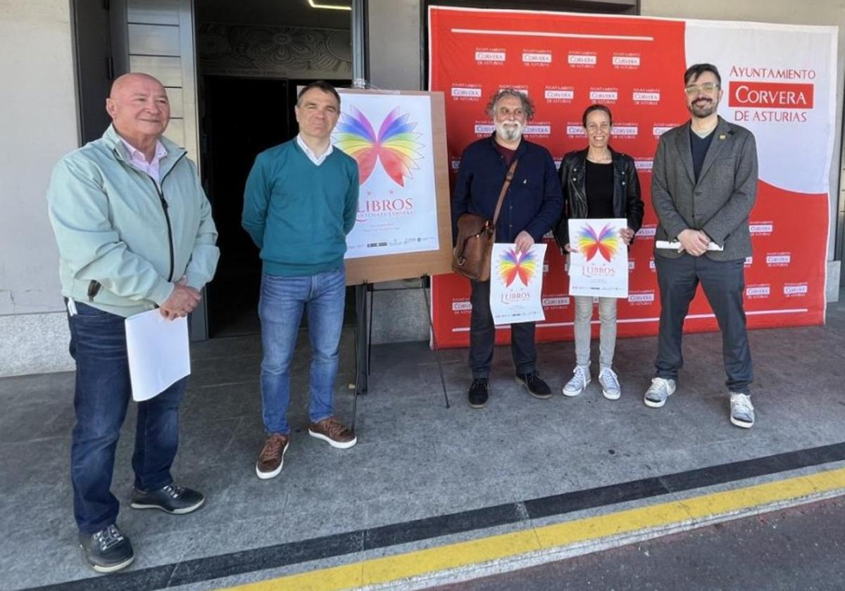 La presentación de la Feria del Libro de Corvera tuvo lugar en El Llar.