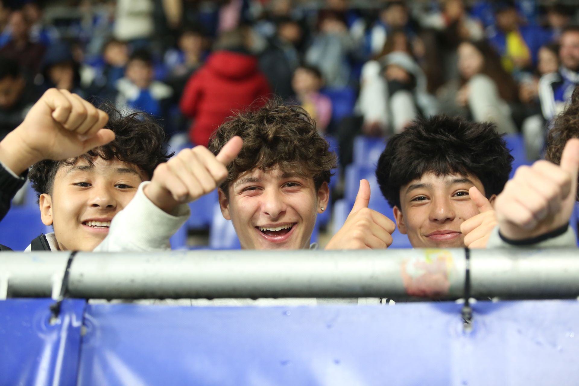 ¿Estuviste en el Real Oviedo-Racing de Ferrol? ¡Búscate en las fotos!