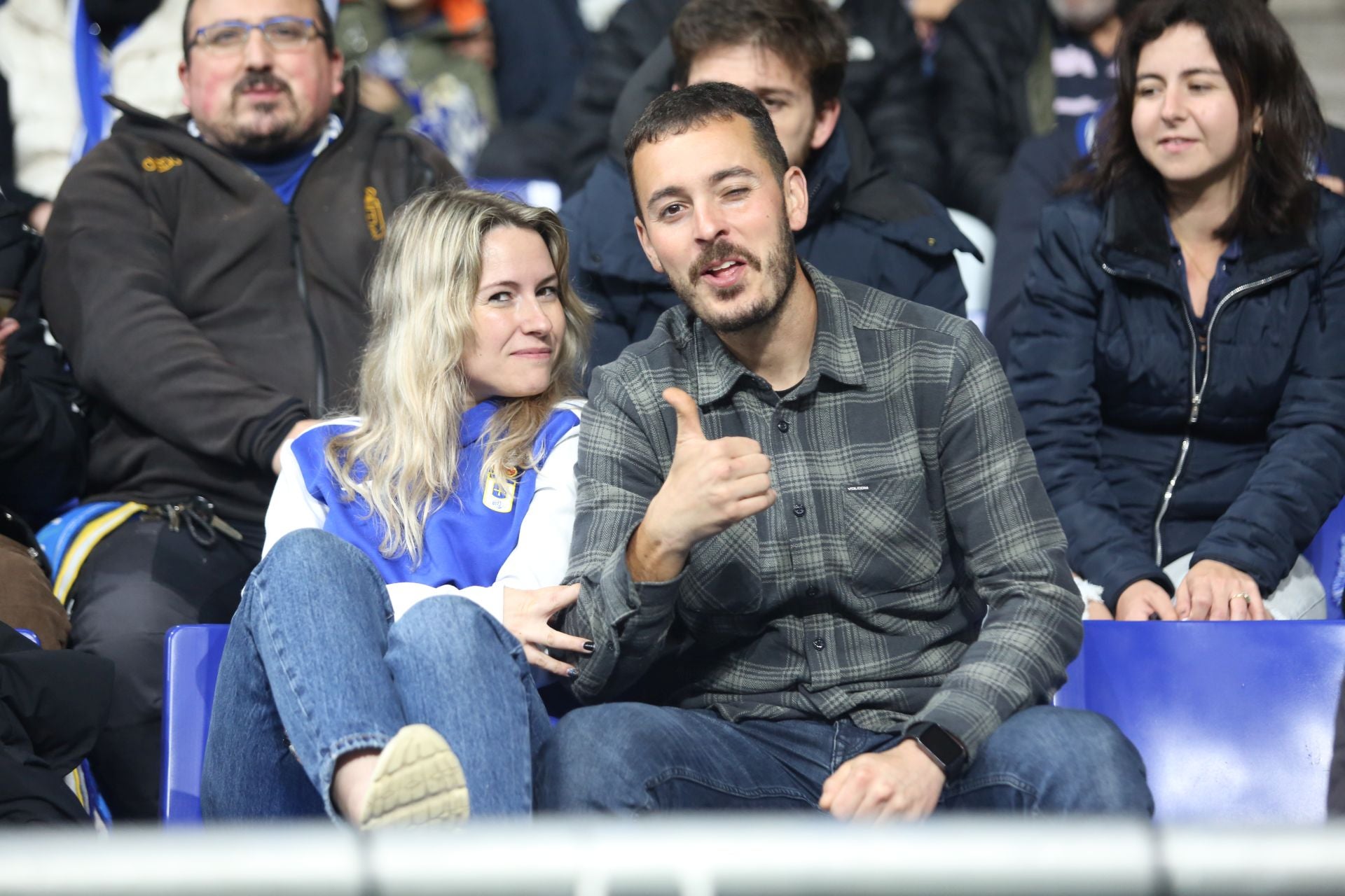 ¿Estuviste en el Real Oviedo-Racing de Ferrol? ¡Búscate en las fotos!